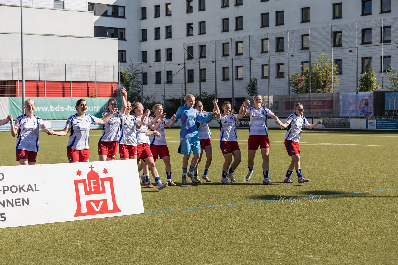 Bild 61 - wBJ Lotto Pokal Finale  Eimsbuetteler TV - Hamburger SV : Ergebnis: 0:3